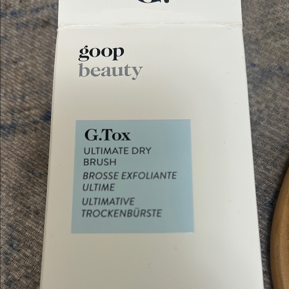 Goop Beauty G.Tox Ultimate Dry Brush - Picture 2 of 4